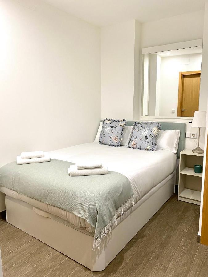 Apartamentos Fuencarral Madrid Luaran gambar