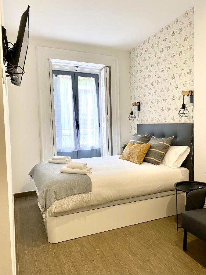 Apartamentos Fuencarral Madrid Luaran gambar