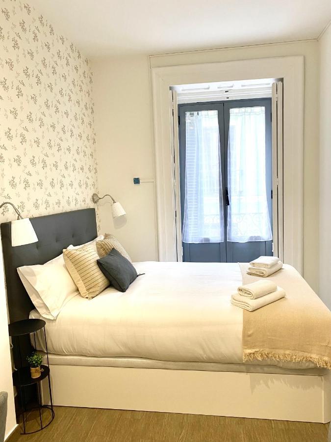 Apartamentos Fuencarral Madrid Luaran gambar